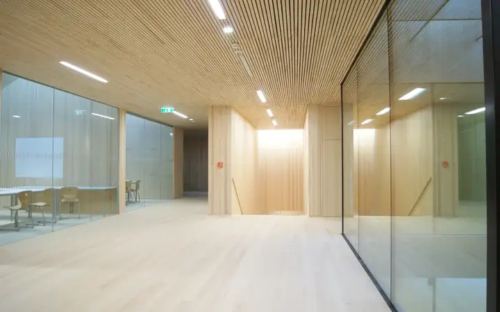 Internal glass partitions in an office building