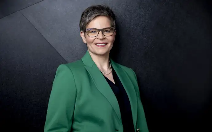 Portrait of Dr. Andrea Frenzel, Member of the Management Board SCHOTT AG