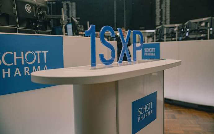 SCHOTT Pharma share number 1SXP with SCHOTT Pharma logo at Deutsche Börse Frankfurt