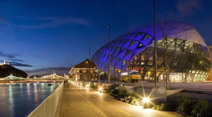 The 'Glass Whale' building in Bálna, Budapest, which features PYRAN® fire-resistant glazing 