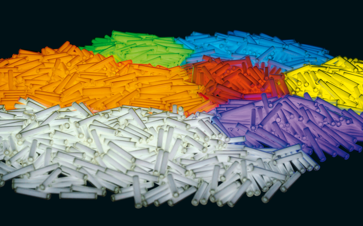 Self-illuminating trigalight hairlights in various sizes with a match as a reference size. (Copyright: mb-microtec)