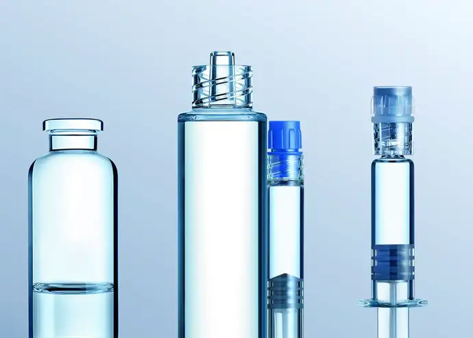 Conditionnements pharmaceutiques primaires côte à côte