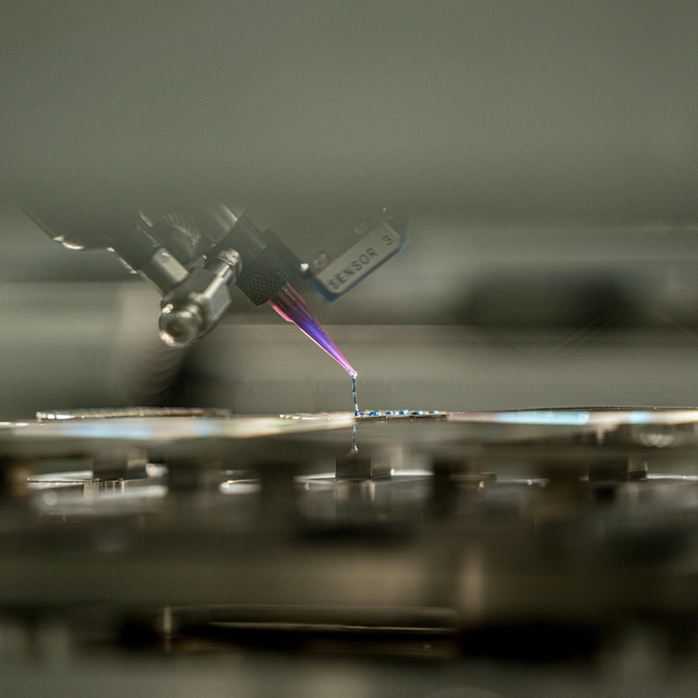 Waveguides are shaped into their final geometry.