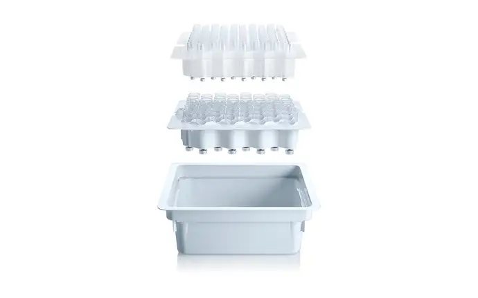 cartriQ® 5 ml and cartriQ® 10 ml sterile cartridges in nest above SCHOTT iQ® tub