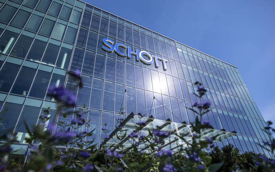 Building view with SCHOTT logo
