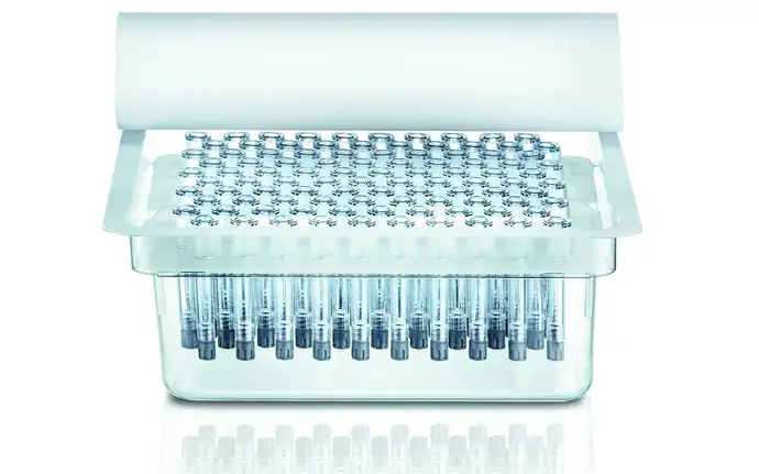 Sterile, gebrauchsfertige SCHOTT TOPPAC® sensitive Spritzen in Nest und Tub-Verpackung