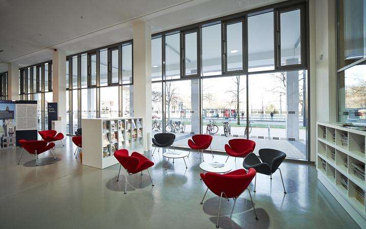 Glass wall of a meeting room in a corporate office