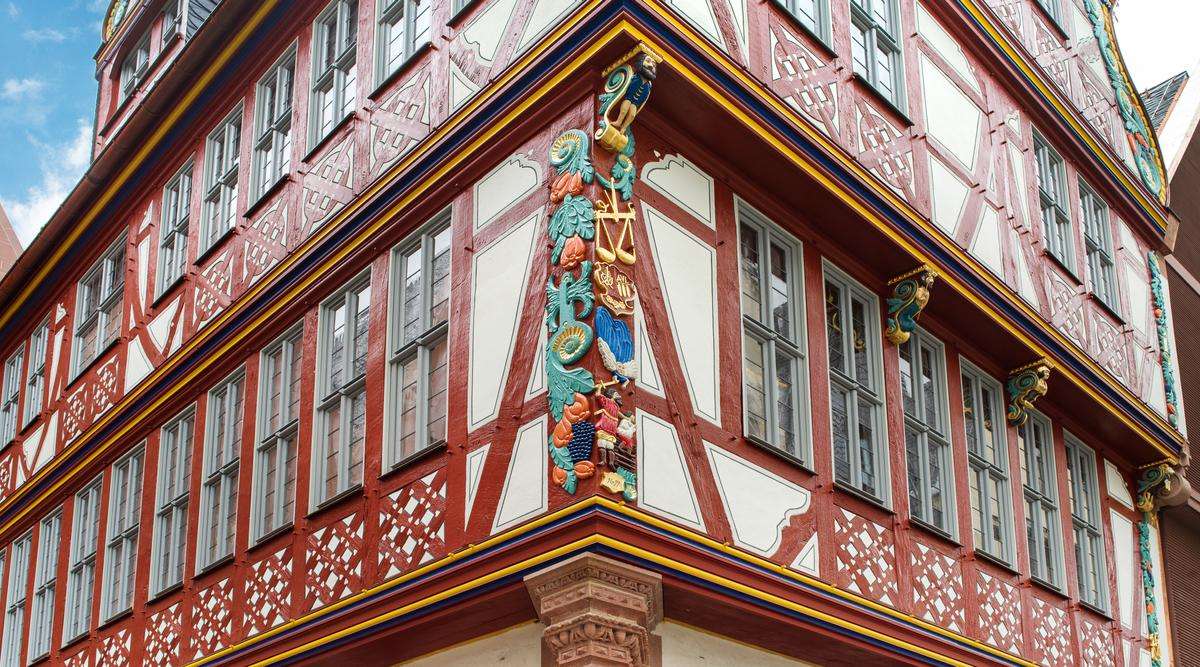 黄金の天秤の家 | ショット