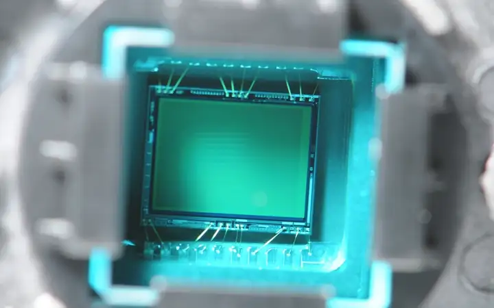 CMOS image sensor module used in 3D sensing applications