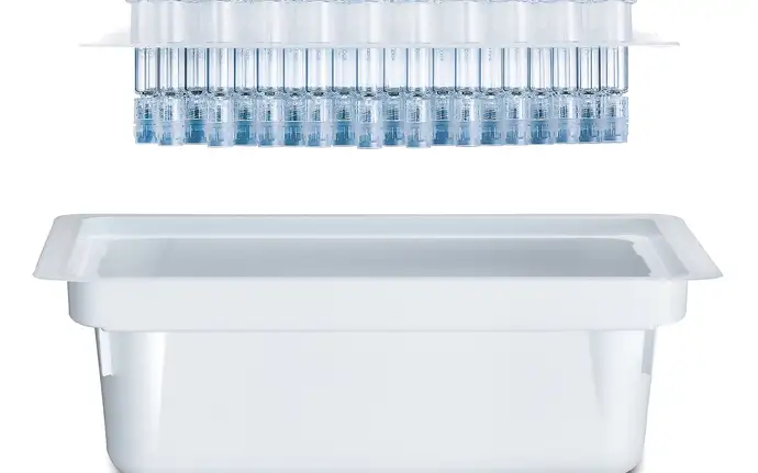 Ready-to-use syriQ® syringes in nest and tub packaging