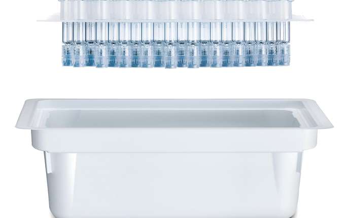 Ready-to-use syriQ® syringes in nest and tub packaging