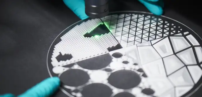 Hands_Waver_Laser_Lab_Marienborn