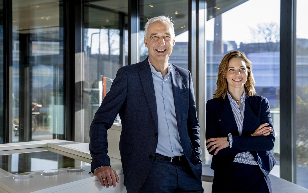 Man and woman in Business clothes - Andreas Reisse, CEO, and Dr. Almuth Steinkühler, CFO of SCHOTT Pharma.