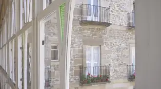 Close-up view of the glazing in the El Palmeral viewpoint in Vitoria-Gasteiz