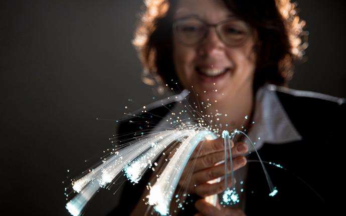 Karen Holst, Senior Product Manager Medical at SCHOTT Lighting and Imaging, with PURAVIS® glass optical fibers