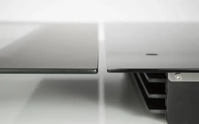 Comparison of an oven door thickness