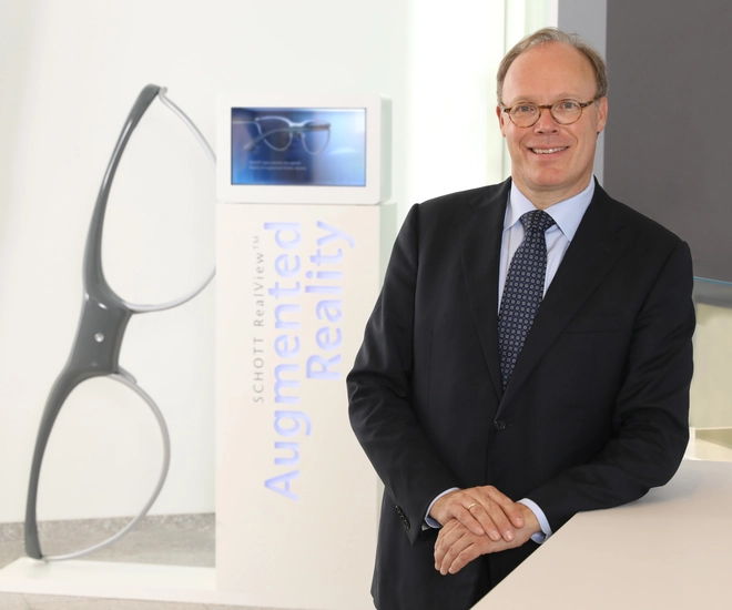 schott-pioneer-of-specialty-glass-ces-2025_Text Image Slide-02