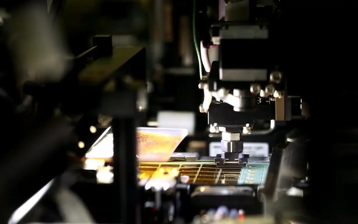 Working machines in a factory