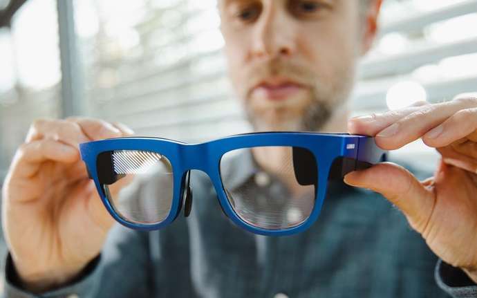 Waveguides - Reflective - Product Picture - Glasses 4