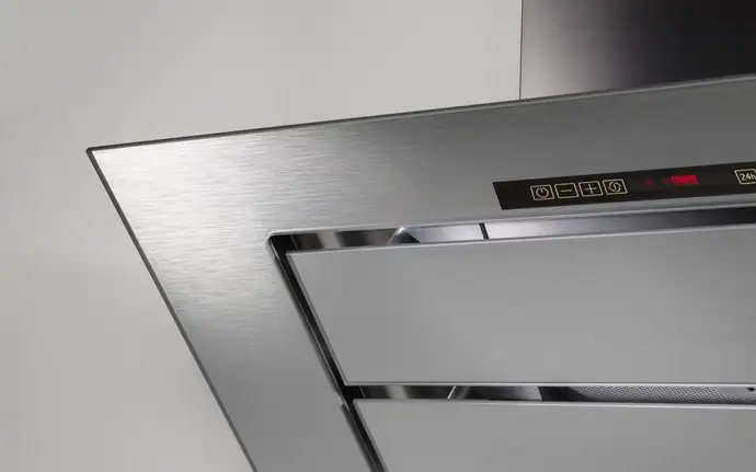 Extractor hood made using SCHOTT glass with a SCHOTT® MetalLook finish