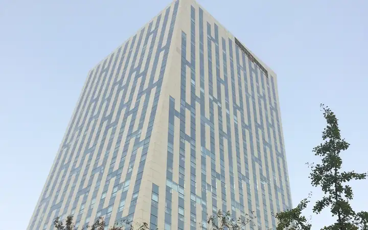 Skyscraper in Shanghai, in which the Sales Office SCHOTT Precision Materials & Equipment International Trading Co. Ltd. is located