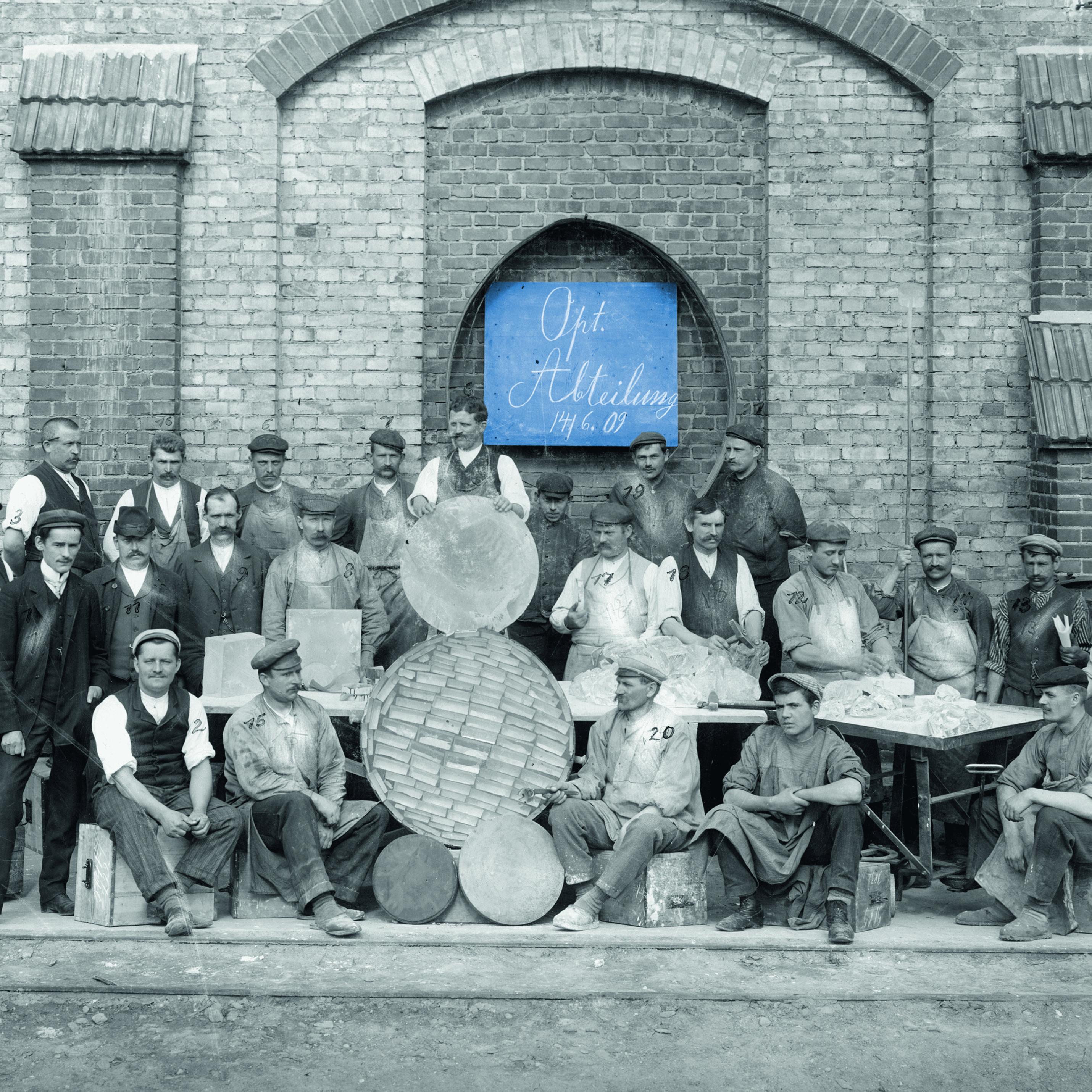  Employees of the Schott & Associates Glass Technology Laboratory in 1909