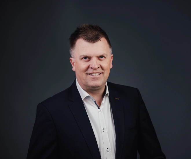 Text Image Slider 01