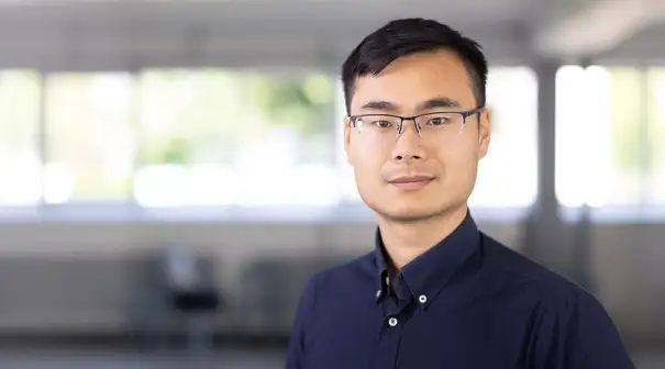 Qiwei Song - Sales Engineer