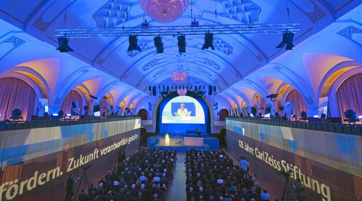 Ceremony for the 125th anniversary of the Carl Zeiss Foundation addressed by Chancellor Angela Merkel