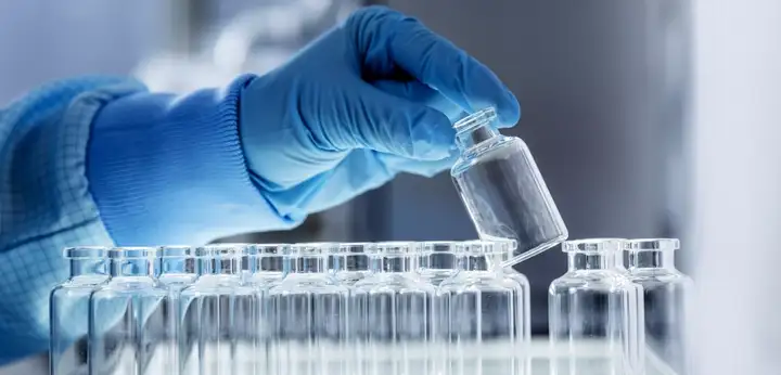 Reducing the risk of mix-ups and improving processes with smart track and trace solutions for pharmaceutical drug containers