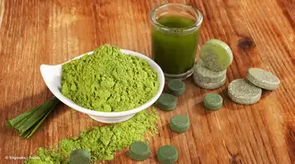 Selection of algae powders and pills