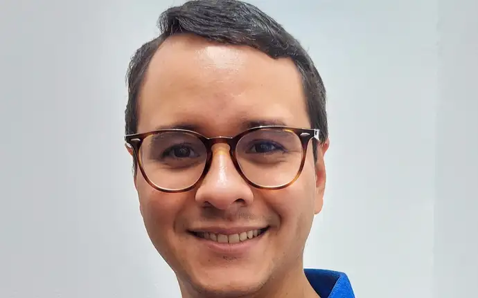 Sergio Aramburo , engenheiro de qualidade, SCHOTT