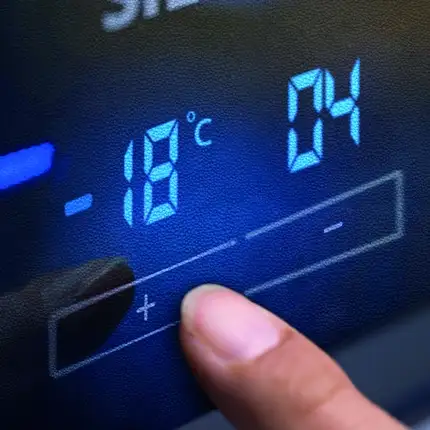 Panel de control con protección antigoteo.jpg