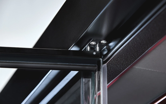 	View of the hinges of the SCHOTT Termofrost® Inmotion door system