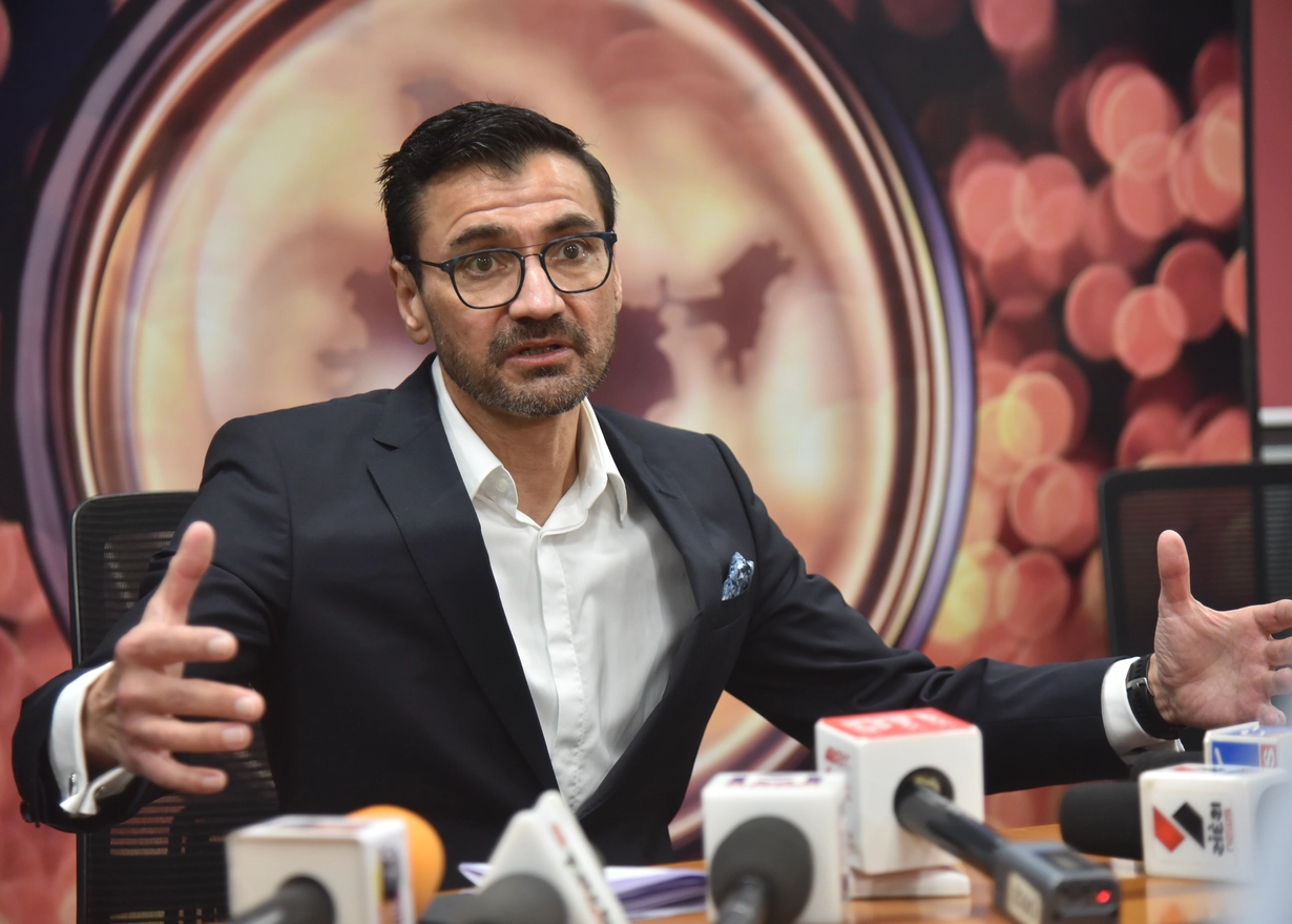 MEDIA RELEASE SCHOTT launches production of amber pharma glass in