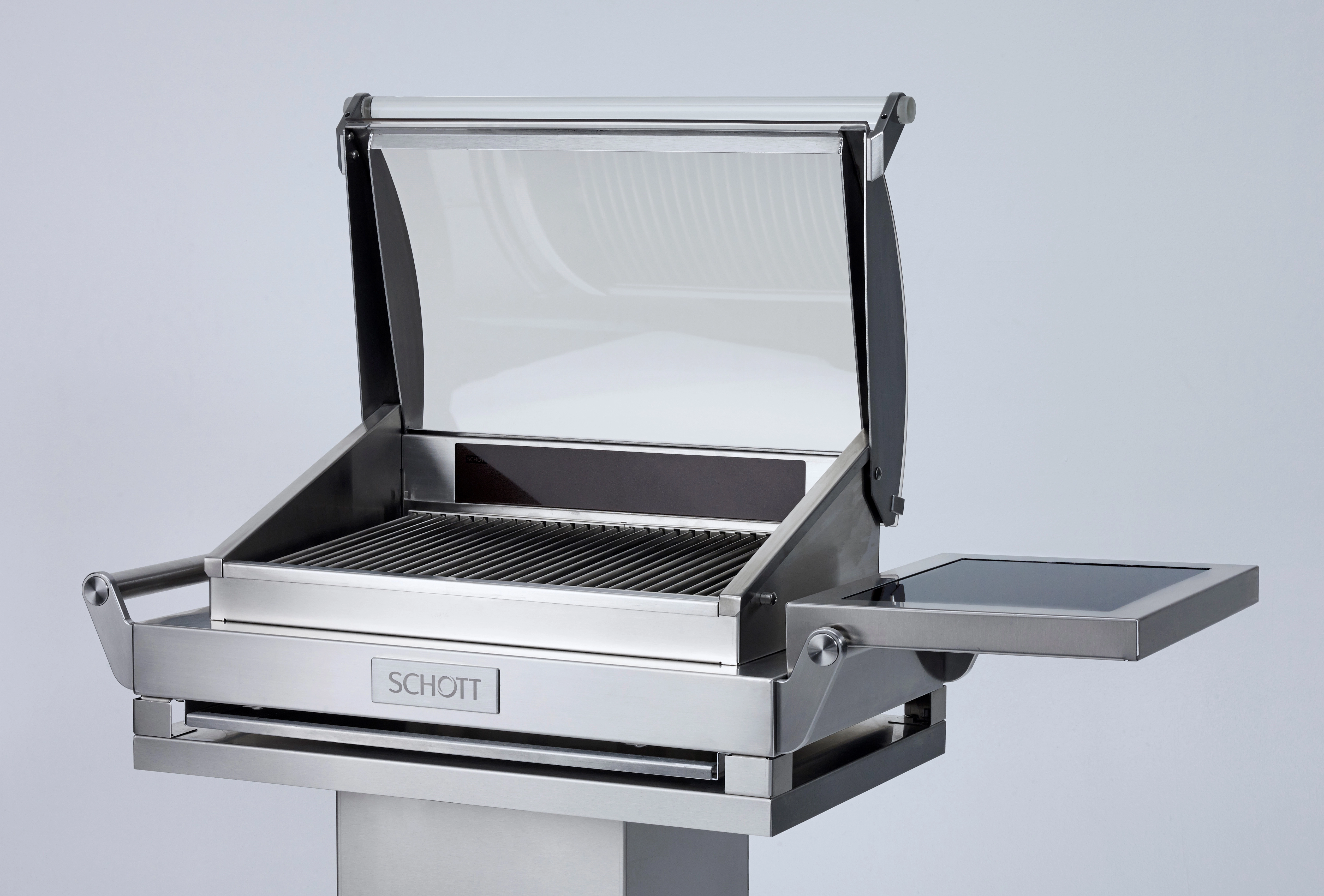 Barbecue with transparent NEXTREMA® glass-ceramic lid 