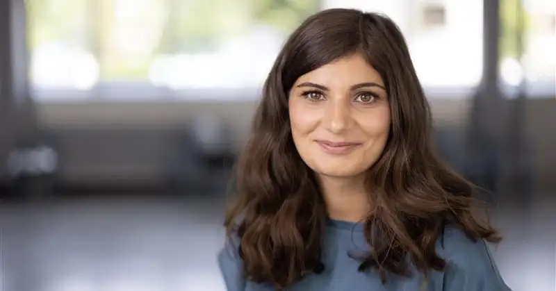 Sadaf Akthar – Erfahrungen und Karriere | SCHOTT