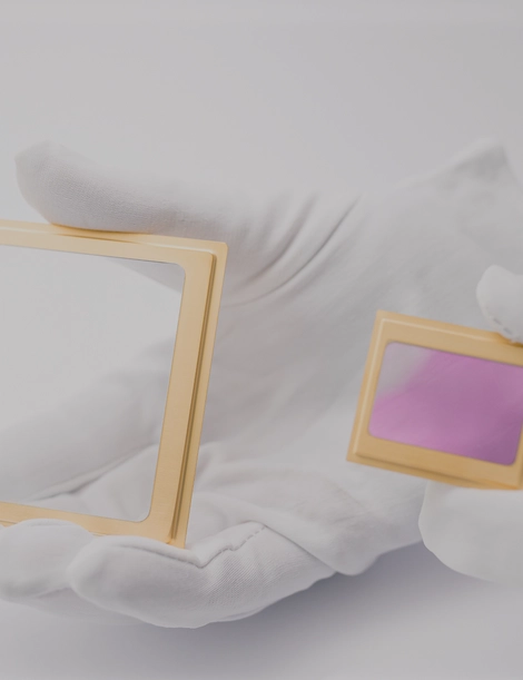 Comparison of a smaller and a bigger glass lid