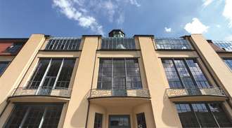 Front view of the Van-de-Velde Building at Bauhaus University 