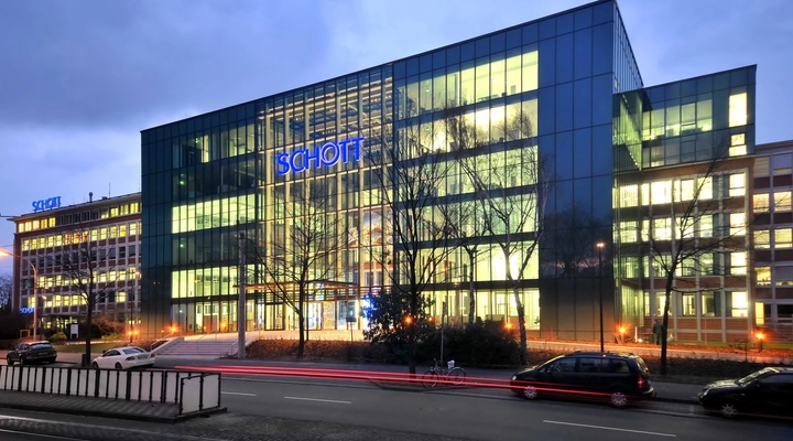 SCHOTT headquarters in Mainz at night