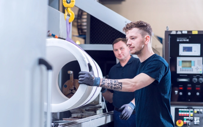 生产透明石英玻璃中空圆柱（坯料）