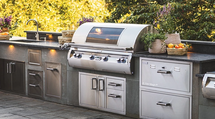 New Design Possibilities with an Electric, Built-In Outdoor Grill