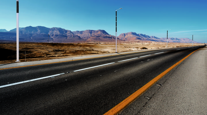 Solar-powered street lights along a desert highway ©FlexSol