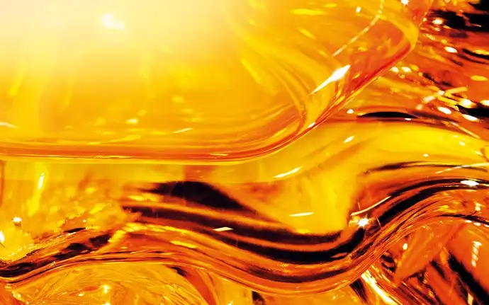 Image campaign desktop molten glass 16:9