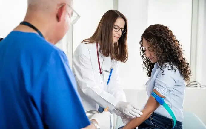 Médecin et patient 